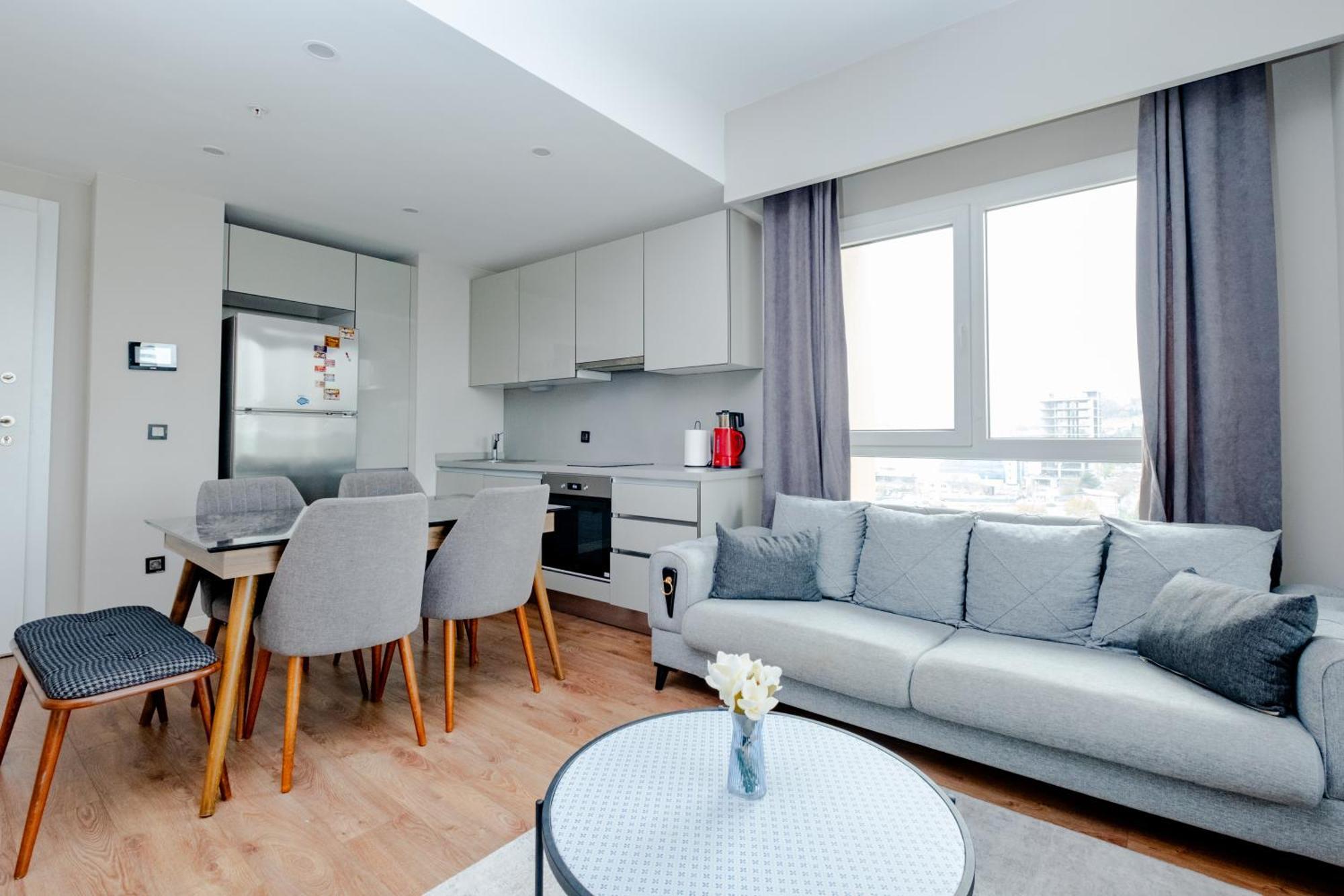 Lux 1 1 Saloon Daire *